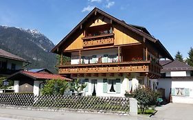 Gaestehaus Ferienglueck Grainau